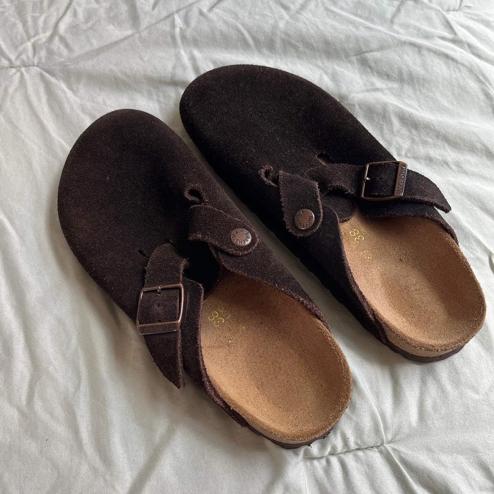 Birkenstock Bostons in Mocha Suede